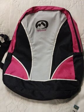 New High Trails Pink & Black Girl's’s Backpack